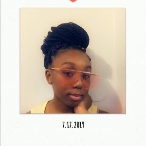 Meet your Posher, Destiny